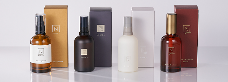 大人の年齢肌に
柑橘の香りで心地よいケアタイム